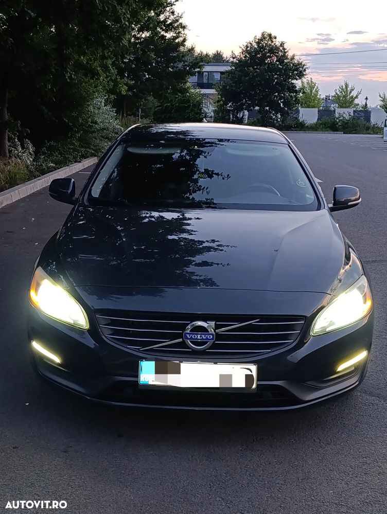 Volvo V60 D4 VEA Start-Stop Momentum - 1