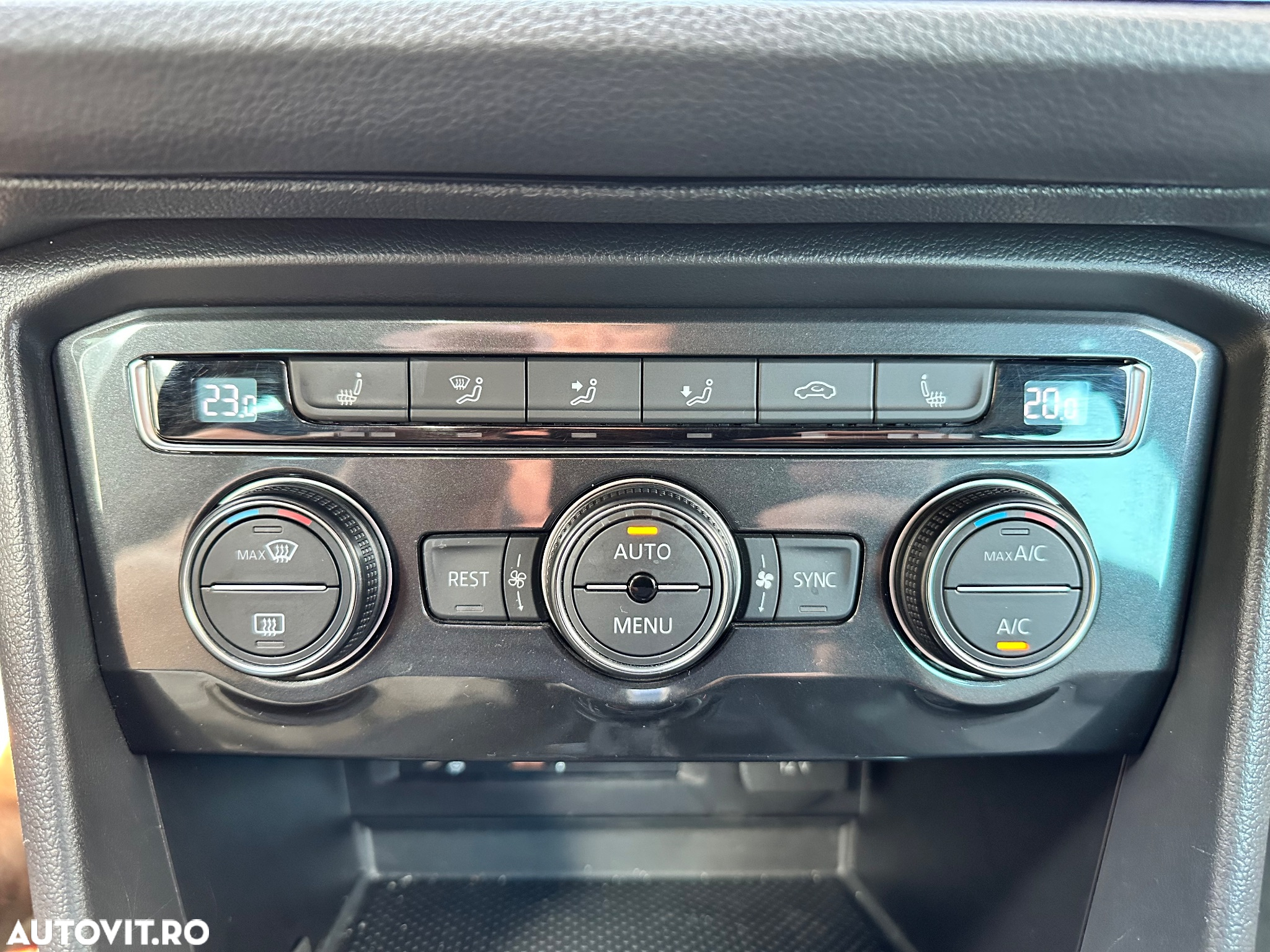Volkswagen Tiguan 2.0 TDI SCR 4MOTION DSG R-Line - 15