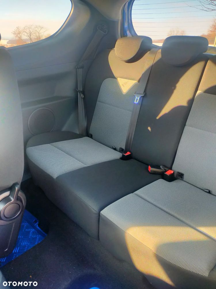 Mitsubishi Colt - 11