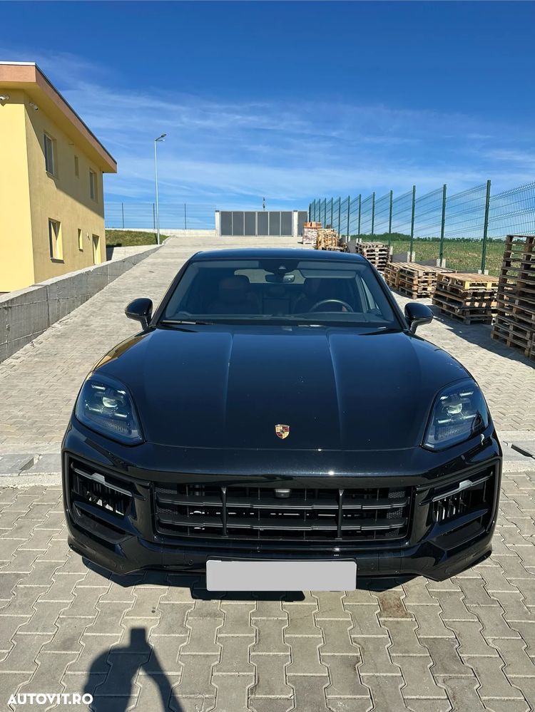 Porsche Cayenne E-Hybrid - 1