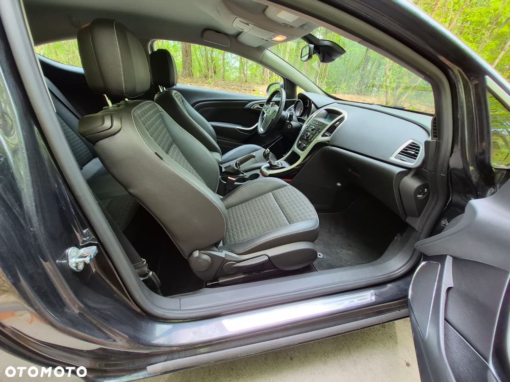 Opel Astra 1.4 Turbo - 11