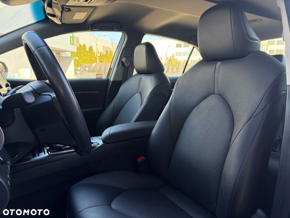 Toyota Camry 2.5 Hybrid Comfort CVT - 21