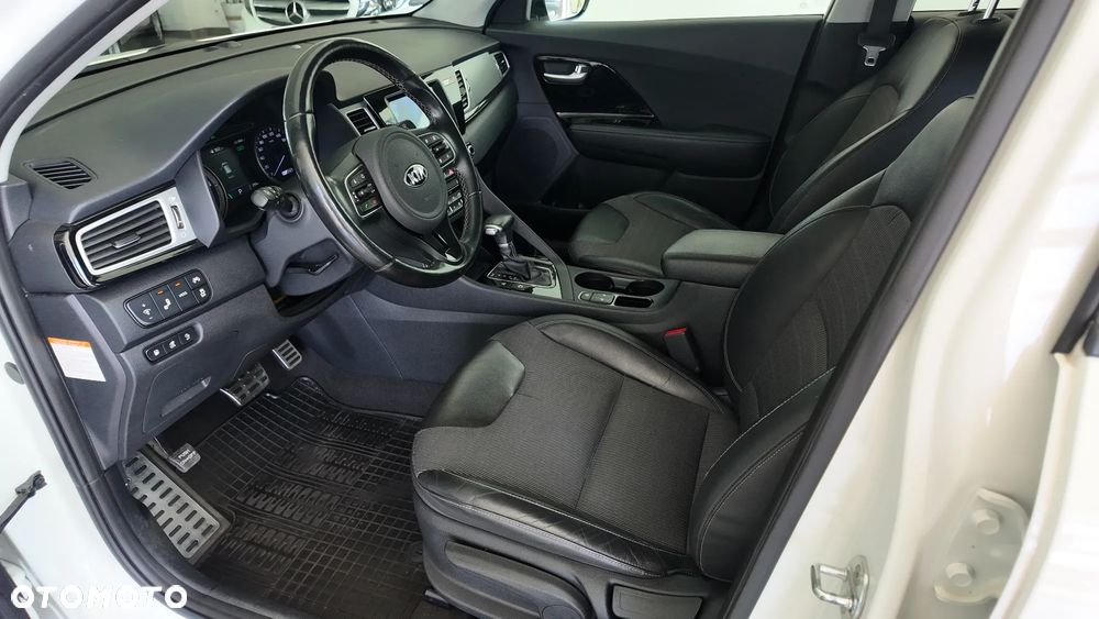 Kia Niro 1.6 GDI PHEV 2WD Vision - 10