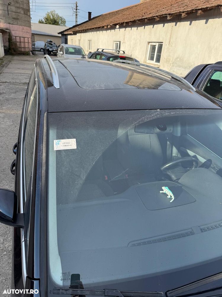 Volkswagen Sharan 2.0 TDI DSG Blue Motion Style - 16