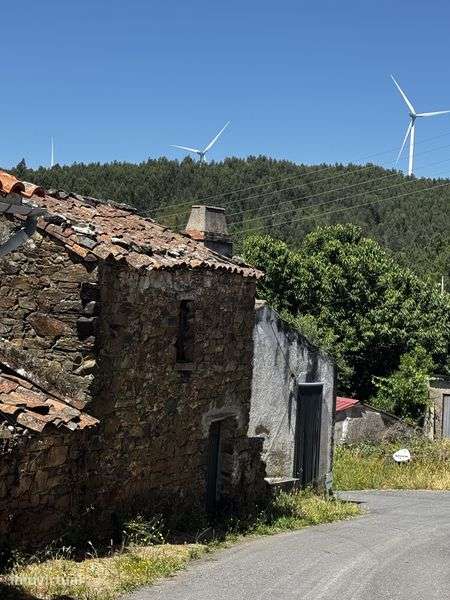 Casa em Xisto com Terreno – pohled 2