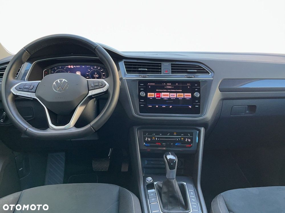 Volkswagen Tiguan - 16
