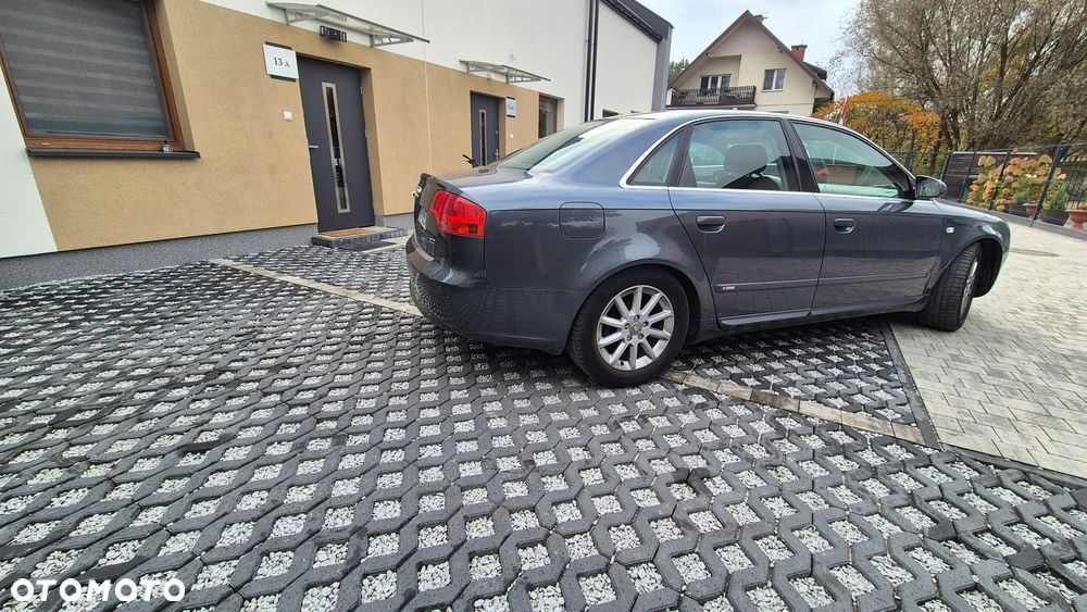 Audi A4 - 4