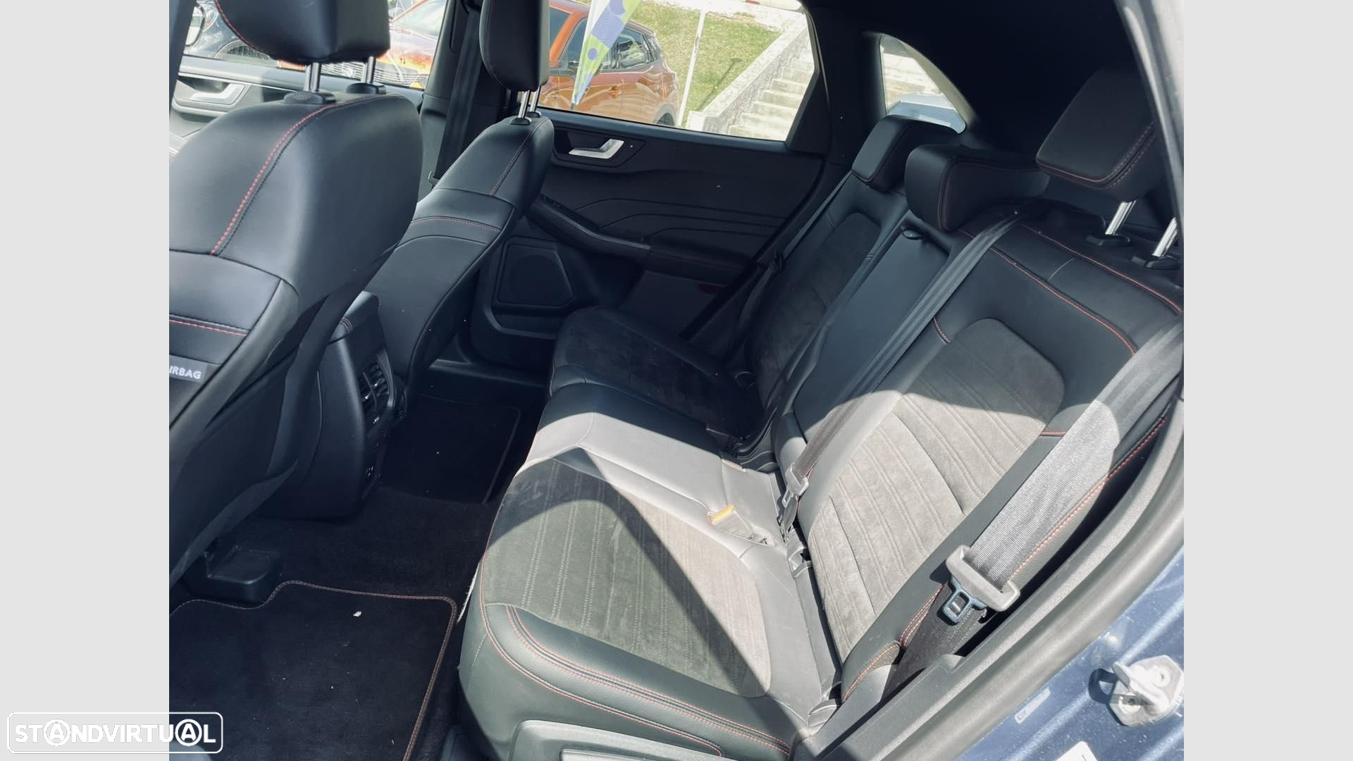 Ford Kuga 2.5 PHEV ST-Line X - 11