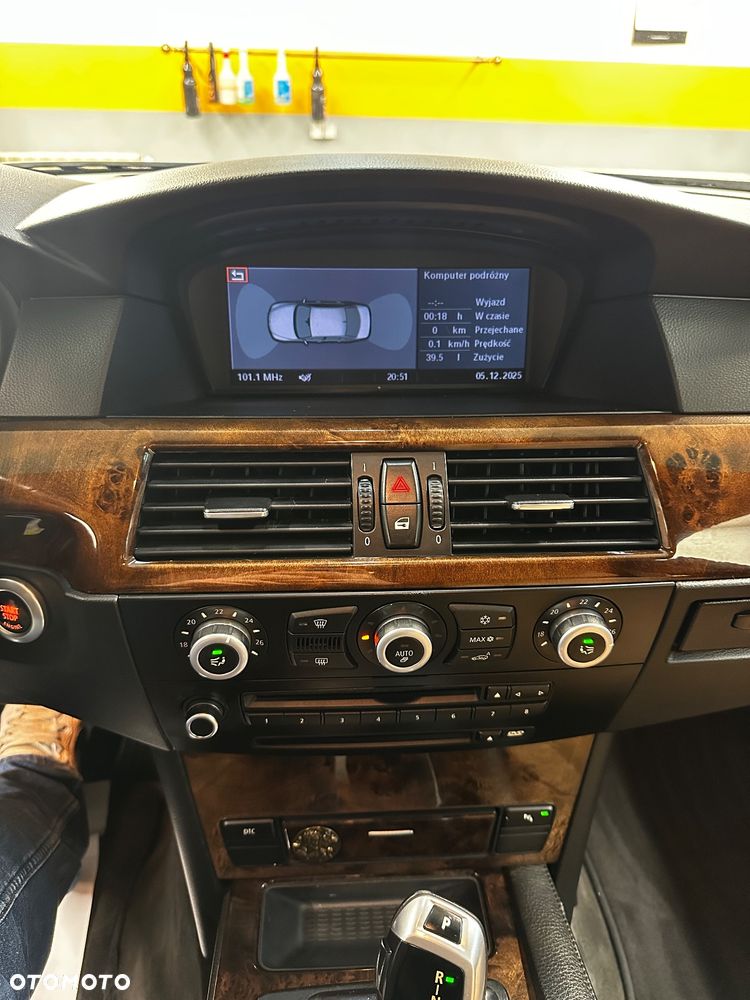 BMW Seria 5 535d Sport-Aut - 22