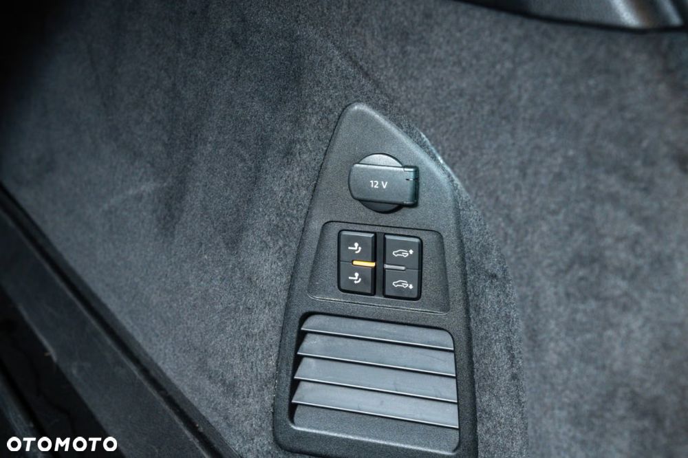 Volkswagen Touareg 3.0 V6 TDI SCR 4Motion Automatik R-Line - 27