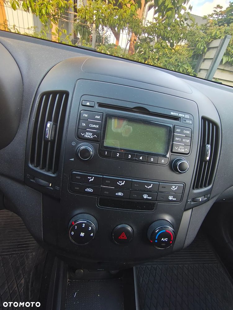 Hyundai i30 1.4 Base - 11