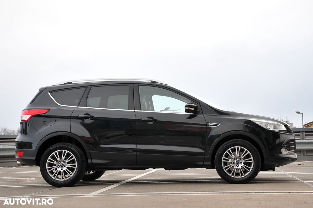 Ford Kuga 2.0 TDCi 4x4 Aut. Titanium - 3