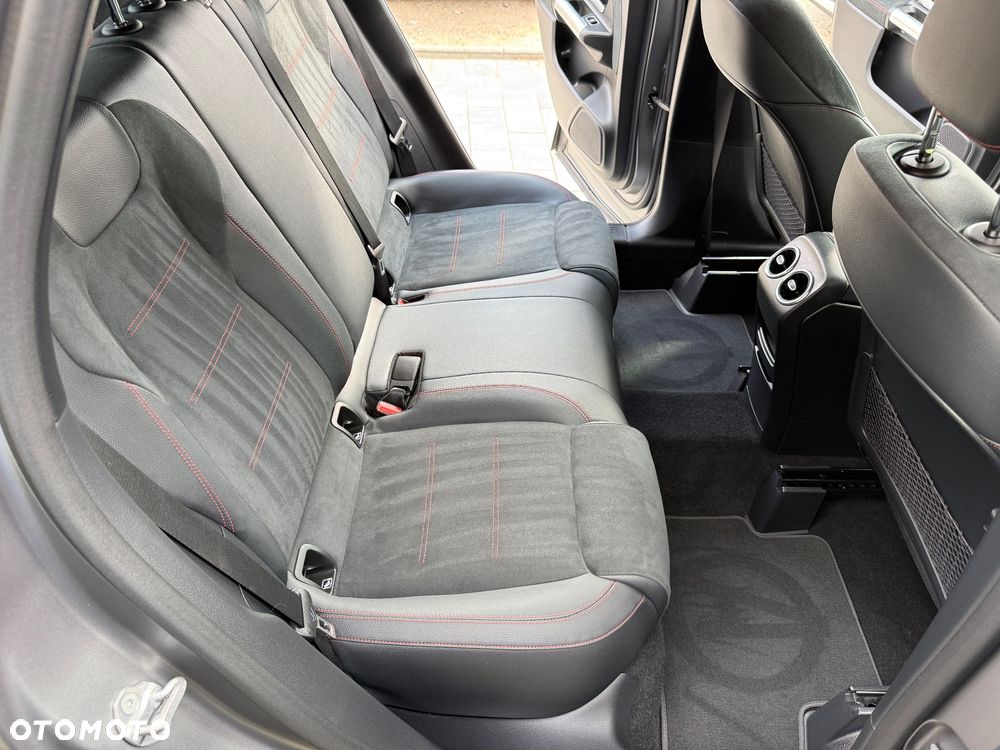 Mercedes-Benz GLA 200 d AMG Line - 17