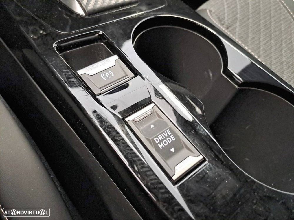 Peugeot 2008 1.2 Hybrid Allure e-DCS6 - 23