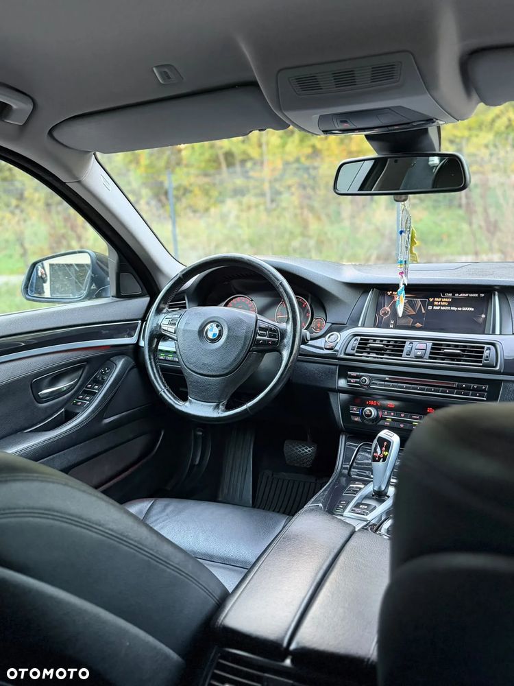 BMW Seria 5 520d Luxury Line - 12
