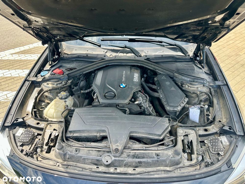 BMW Seria 3 318d M Sport - 27