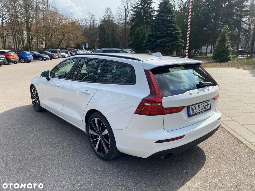 Volvo V60 B3 B Momentum Core - 11