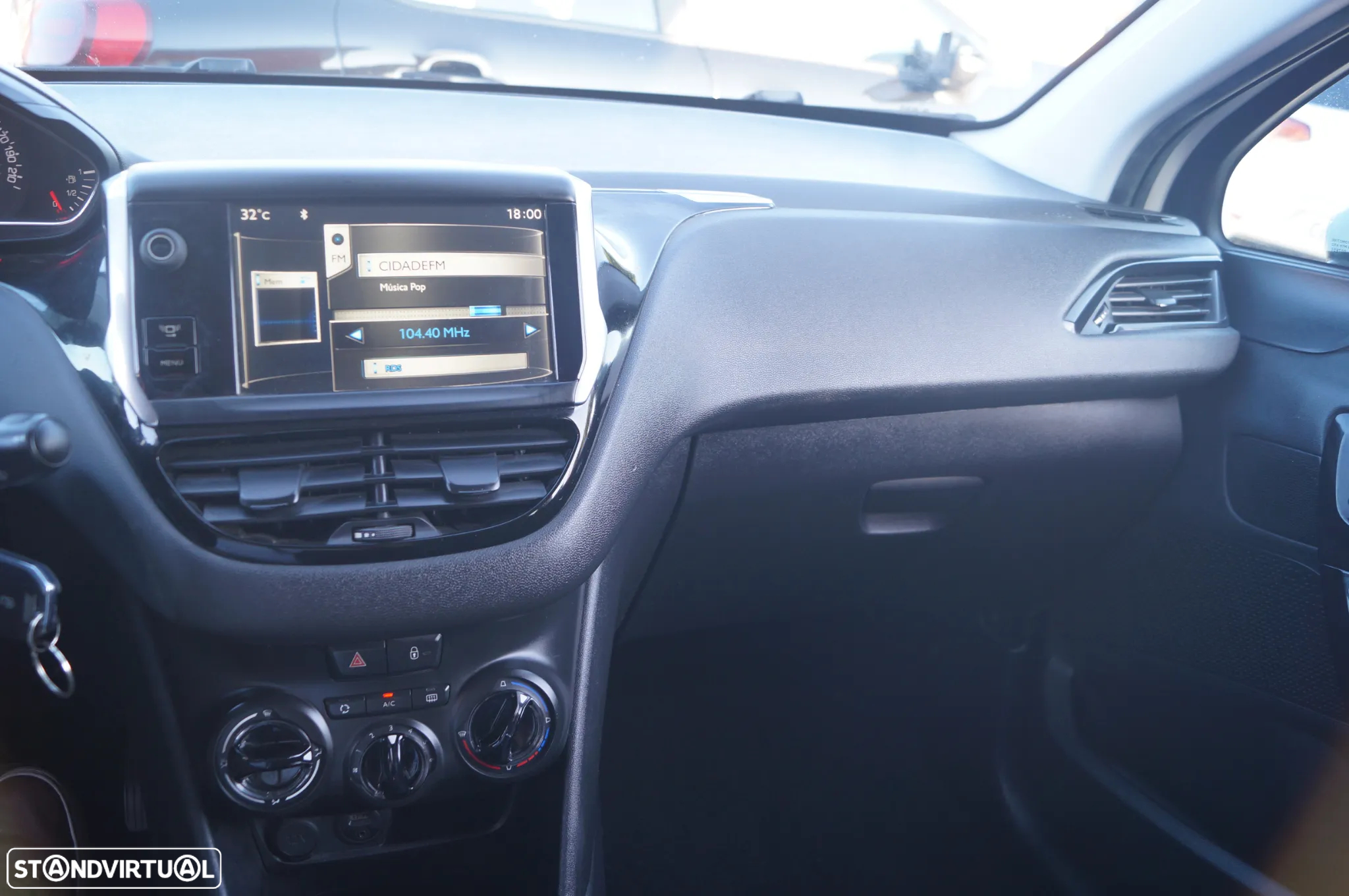 Peugeot 208 1.4 HDi Active - 9