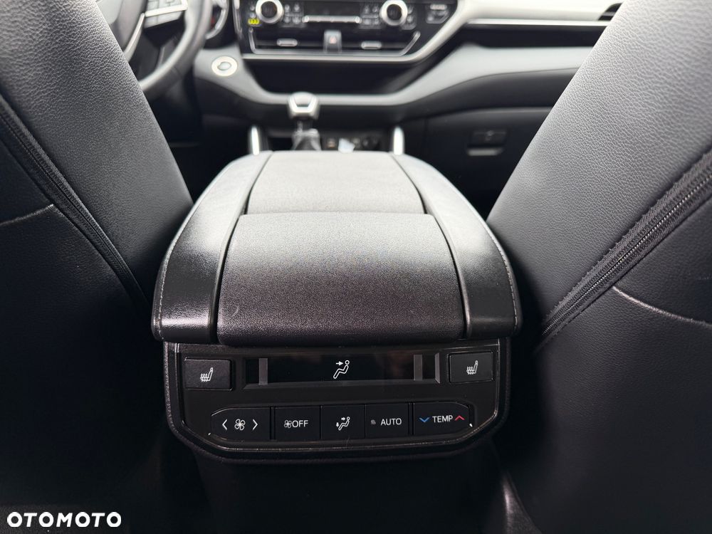 Toyota Highlander 2.5 Hybrid Business Edition - 33