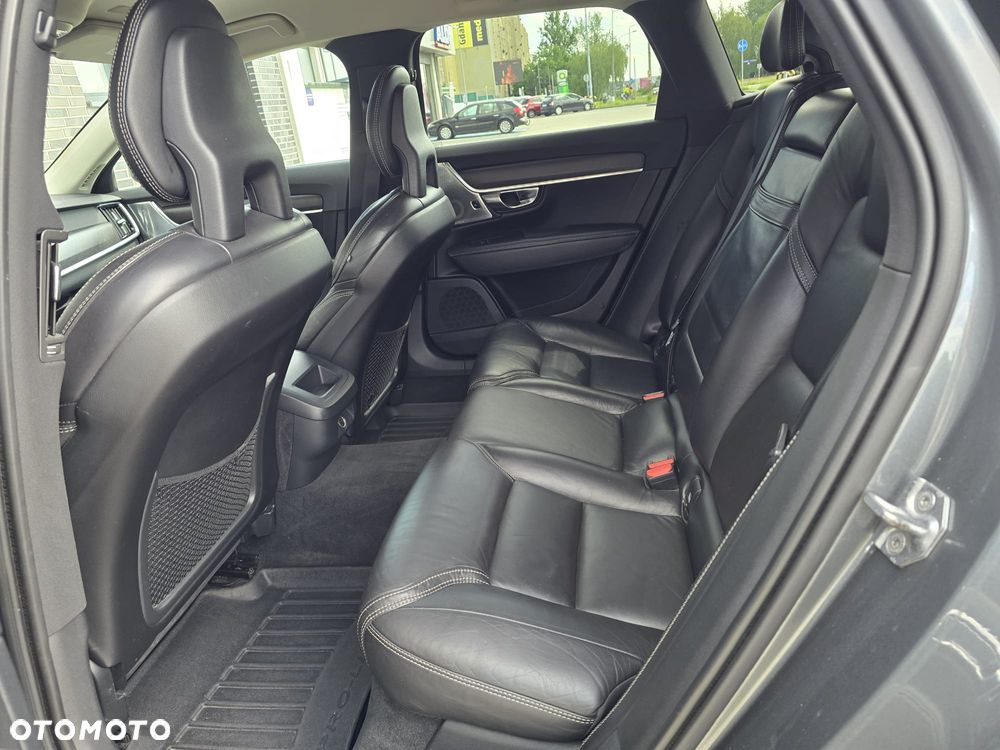 Volvo V90 Cross Country D4 AWD - 28