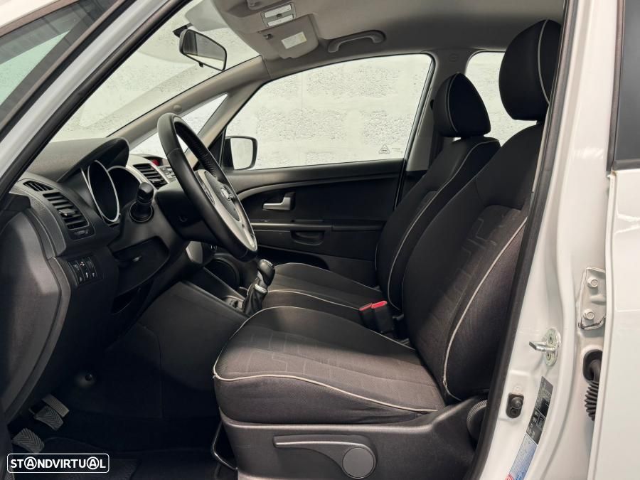 Kia Venga 1.4 CRDi ISG More - 4