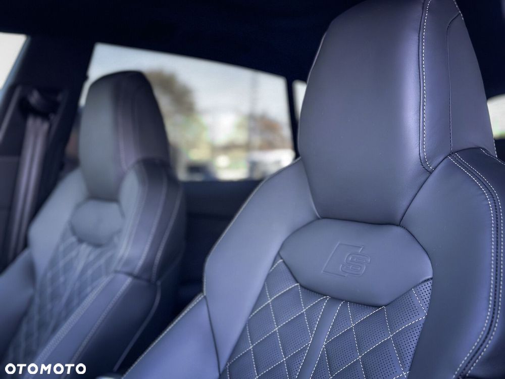 Audi Q8 - 24