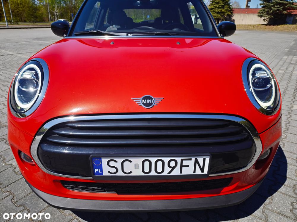 MINI Cooper Essential Trim - 9