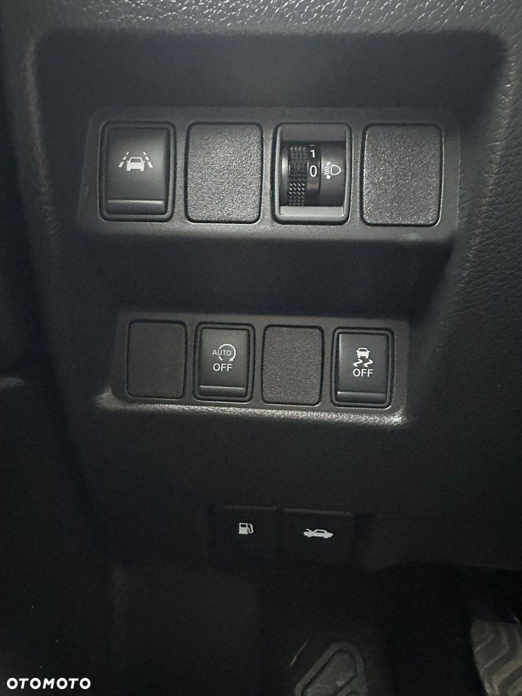 Nissan Qashqai - 25