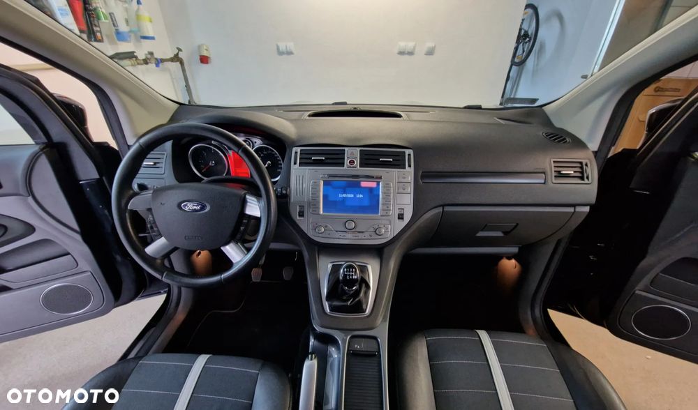 Ford Kuga 2.0 TDCi Titanium - 8