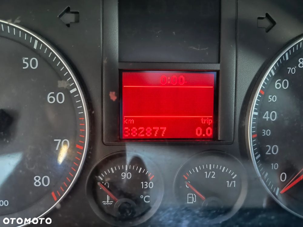 Volkswagen Jetta 1.6 FSI Trendline - 20