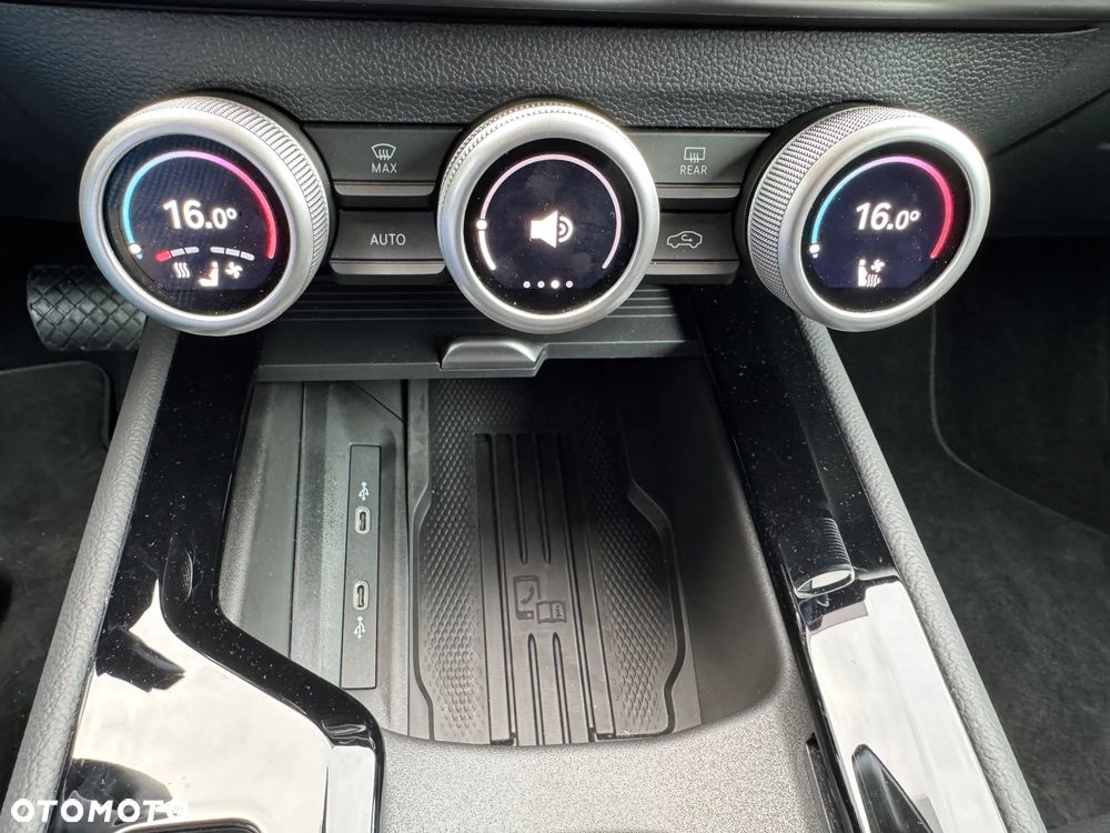 Skoda Superb 2.0 TDI SCR 4x4 L&K DSG - 29