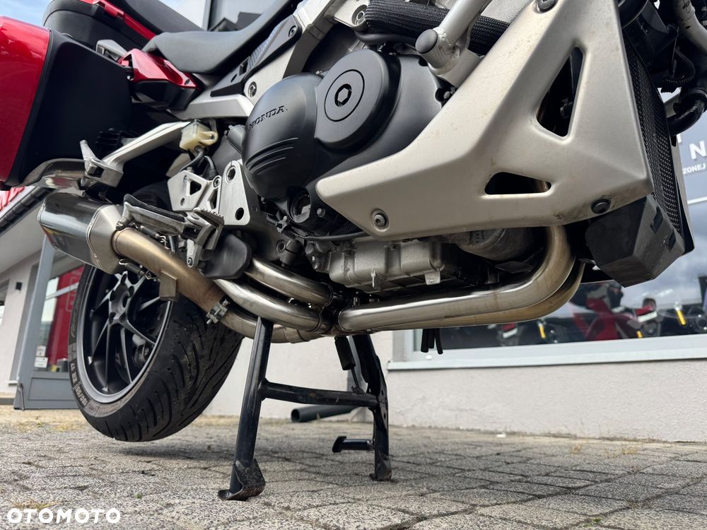 Honda VFR - 16