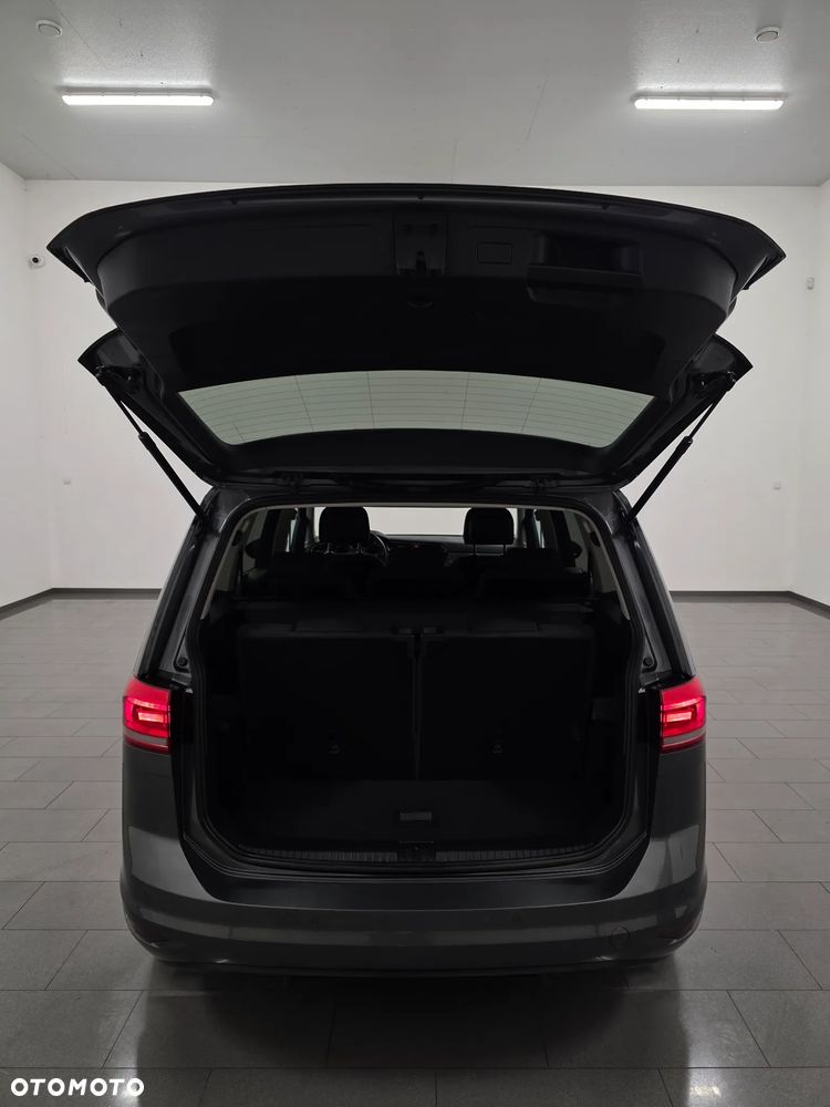 Volkswagen Touran - 40