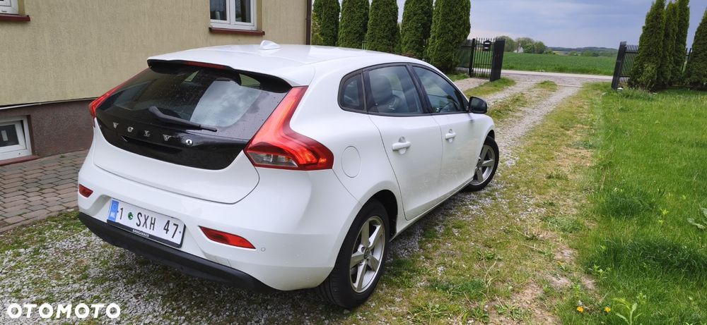 Volvo V40 - 16