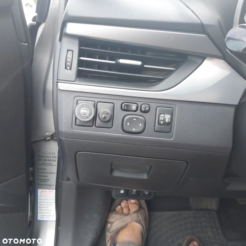 Toyota Avensis 1.8 Prestige MS - 10