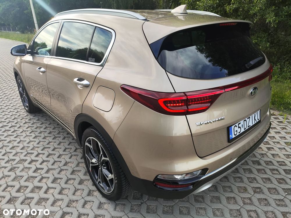 Kia Sportage 2.0 CRDI AWD Eco-Dynamics+ (48V M-H) GT LINE - 9