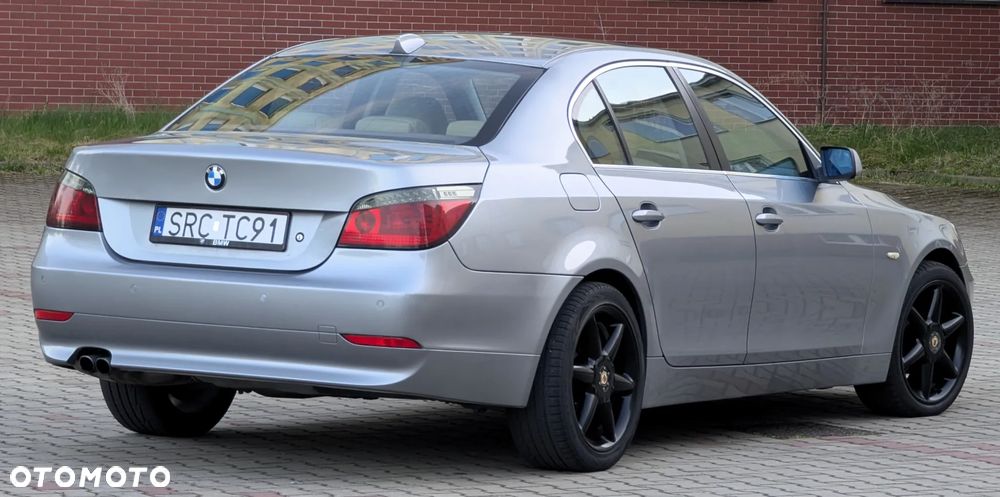 BMW Seria 5 520i Touring Edition Sport - 17