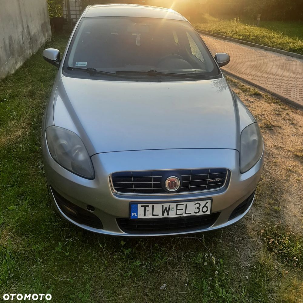 Fiat Croma 1.9 JTD Emotion - 1