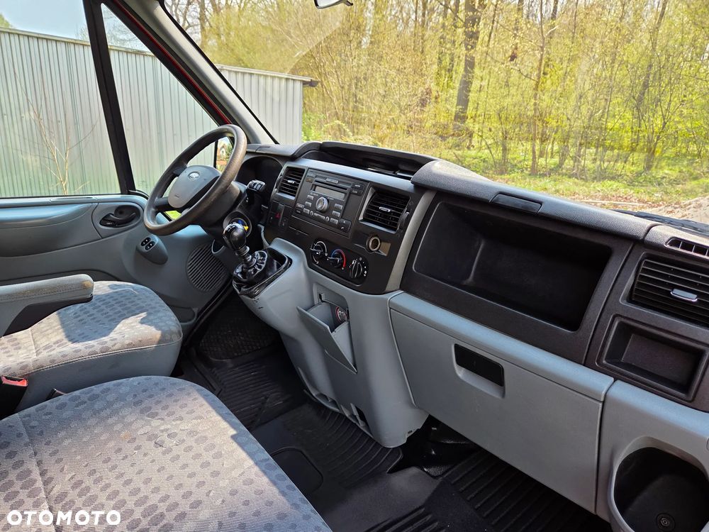 Ford TRANSIT 2,4TDCi - 16