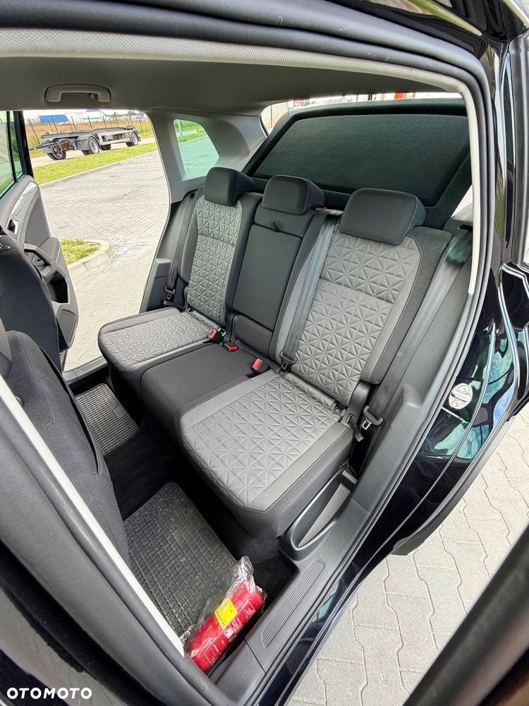 Volkswagen Tiguan - 16