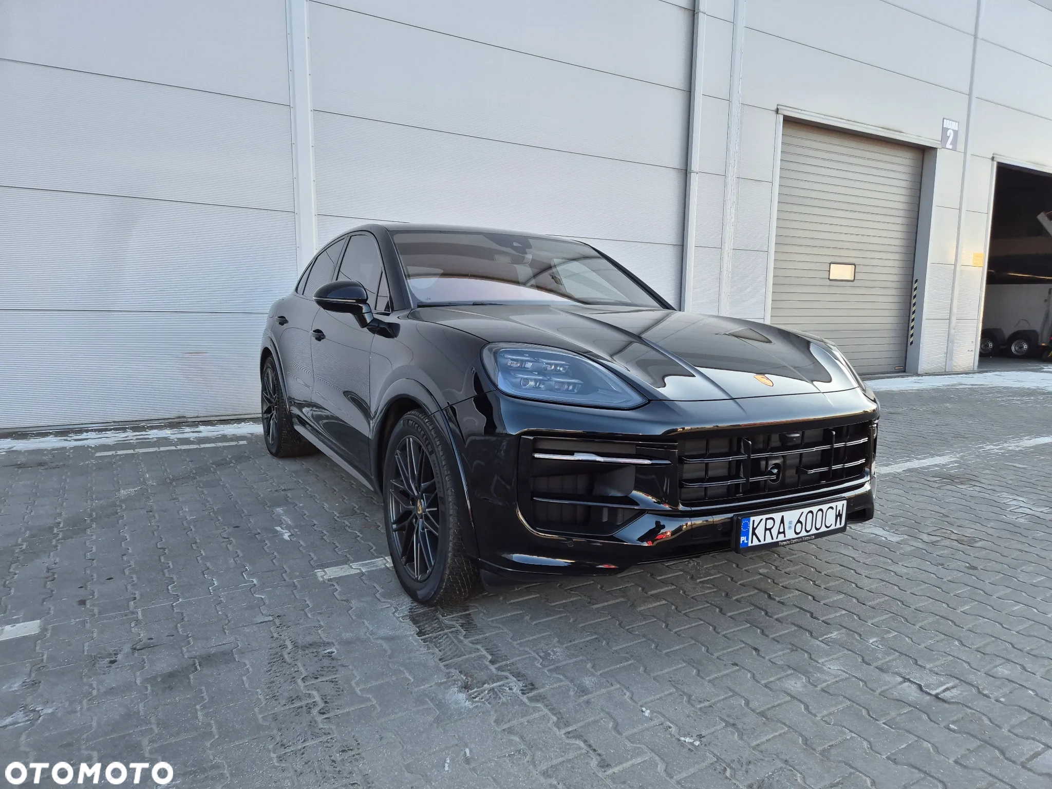 Porsche Cayenne Coupe GTS - 8