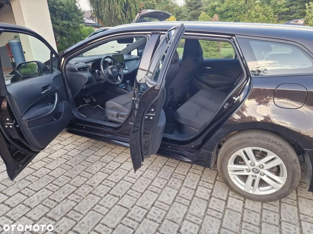Toyota Corolla 1.8 Hybrid Comfort - 10