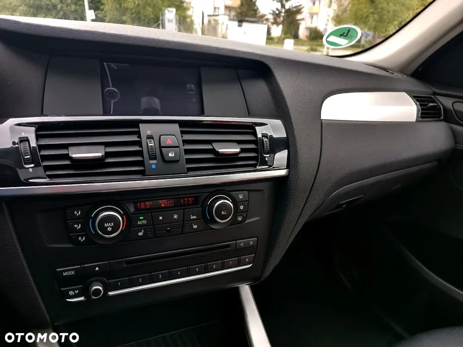 BMW X3 xDrive20d - 27