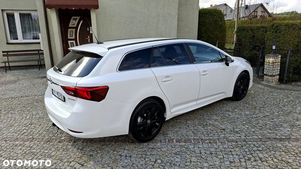 Toyota Avensis 2.0 D-4D Premium - 16