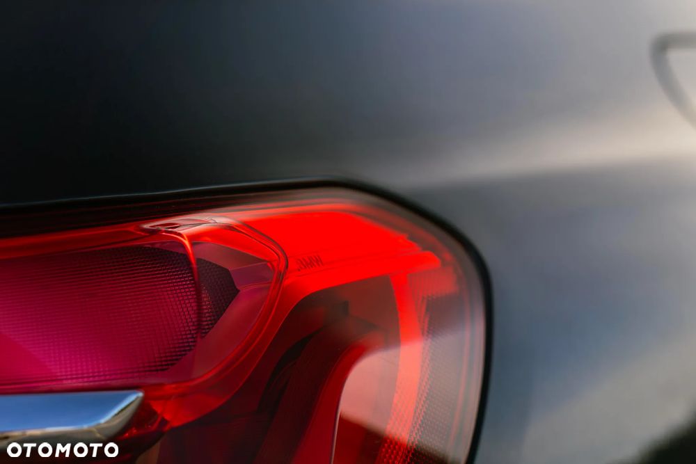 BMW Seria 7 740Li - 5