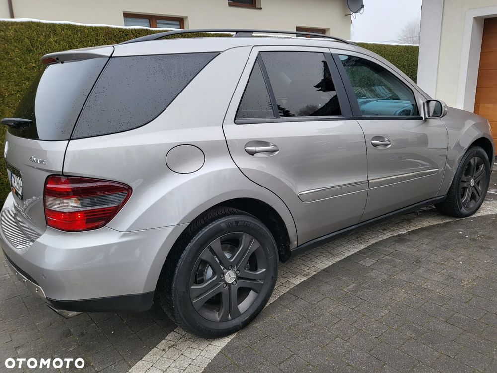 Mercedes-Benz ML - 14