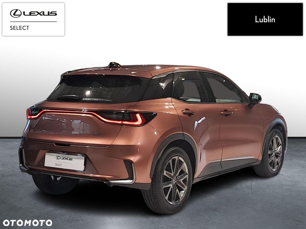 Lexus LBX - 5