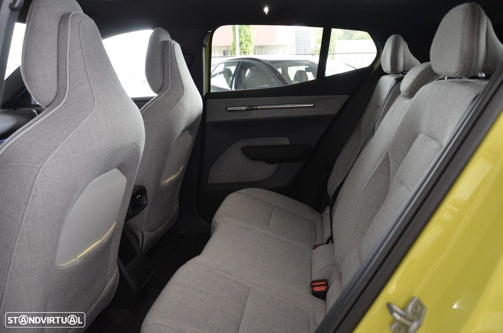 Volvo EX30 69 kWh Single Motor Extended Range Ultra - 17