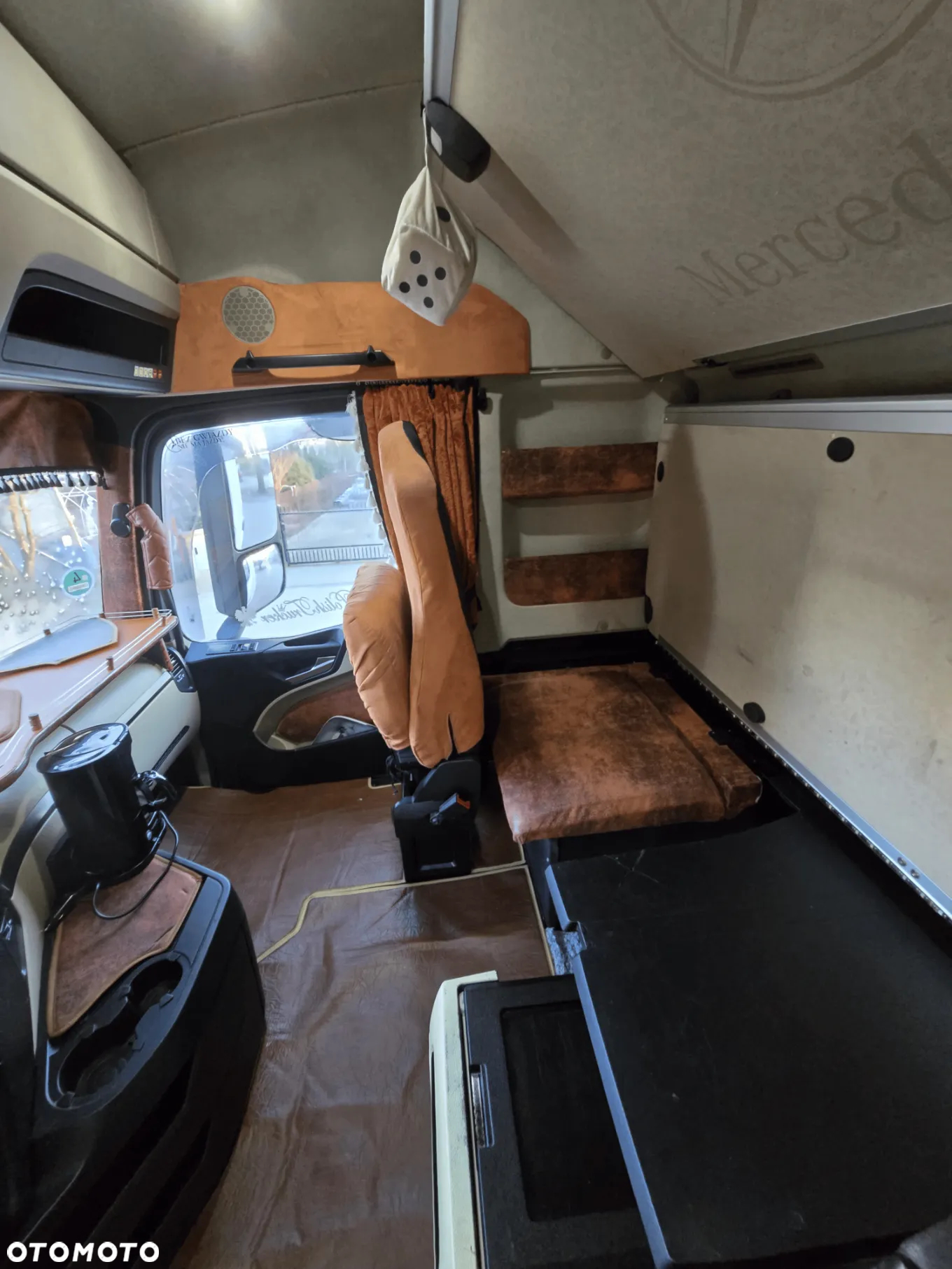 Mercedes-Benz Actros - 10