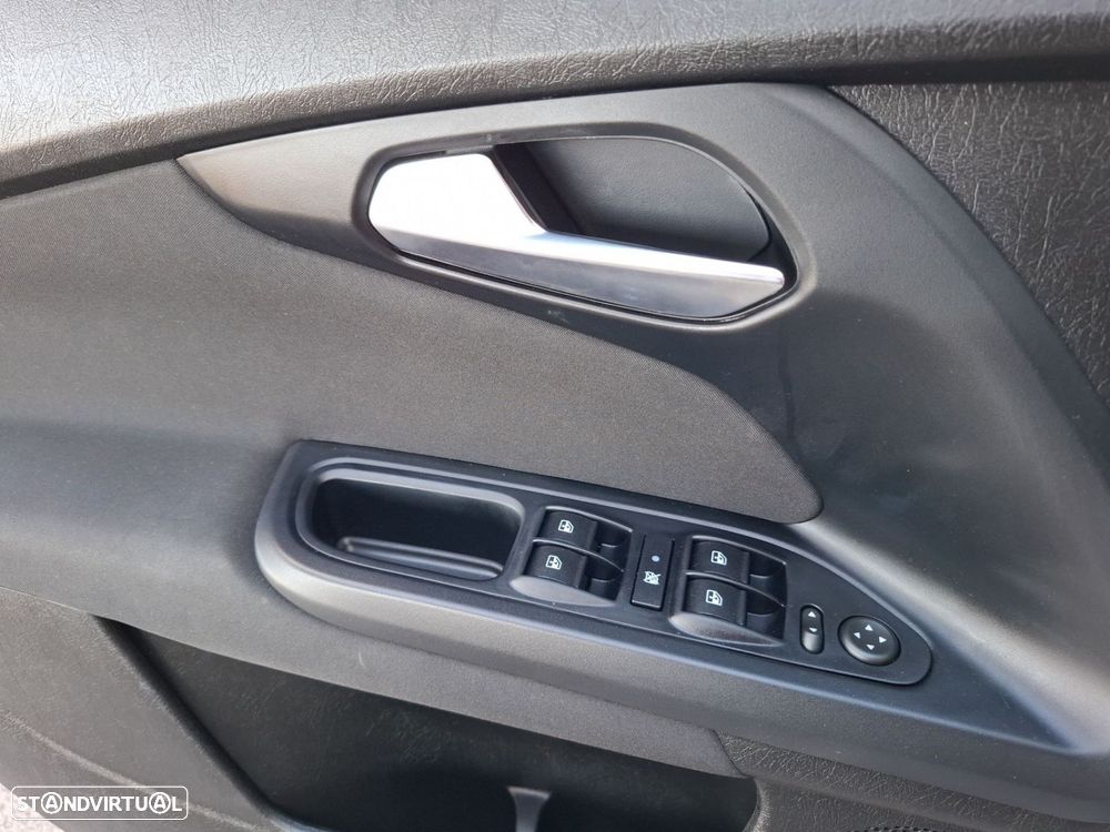 Fiat Tipo Cross 1.3 Multijet - 27